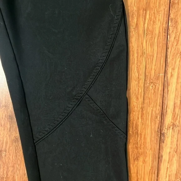 Pink Victoria’s Secret, Ultimate Black Leggings, Sz S Zippers on ankles, GUC - Picture 11 of 12